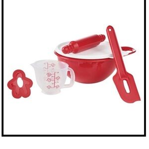 Tupperware Kids Baking Set - New